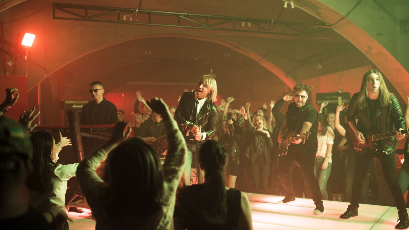 Олег Винник удивил сменой имиджа